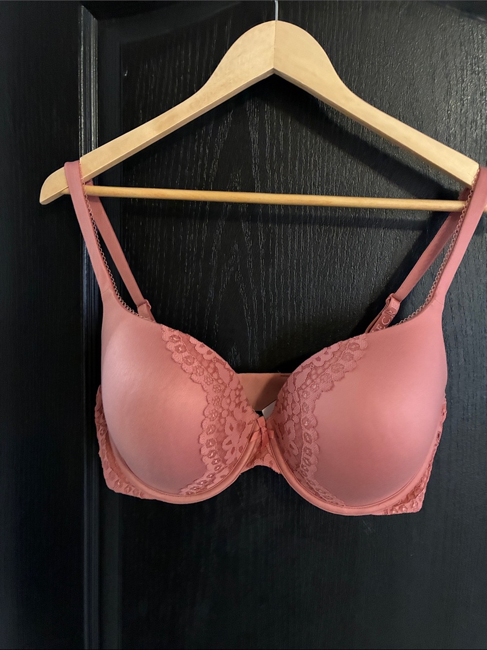 Victoria's Secret Blush Pink Lace-Trim T-Shirt Bra